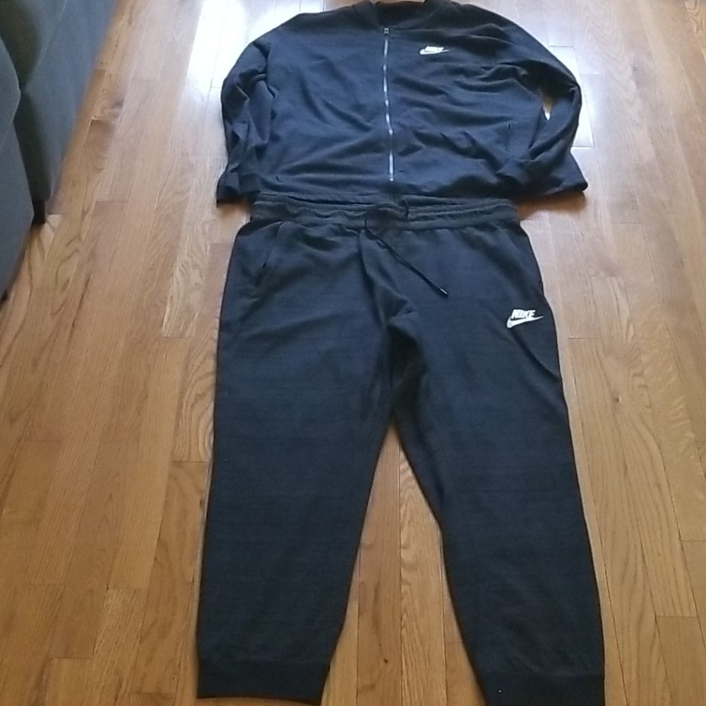 Nike Sweatsuit